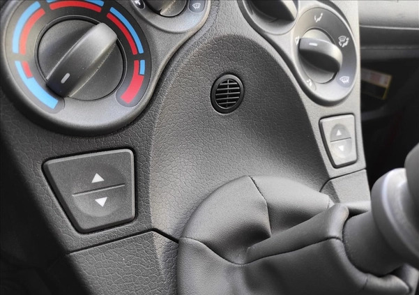 Fiat Panda cena 14900 przebieg: 78871, rok produkcji 2012 z Dynów małe 137